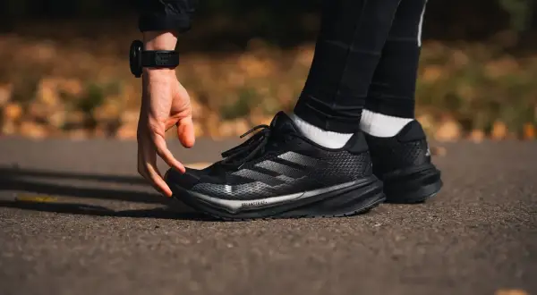 Jakie powinny być buty do biegania, aby uniknąć kontuzji i bólu?